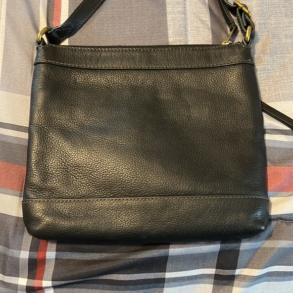 Ladies Leather Fossil Crossbody Bag! - Picture 3 of 12